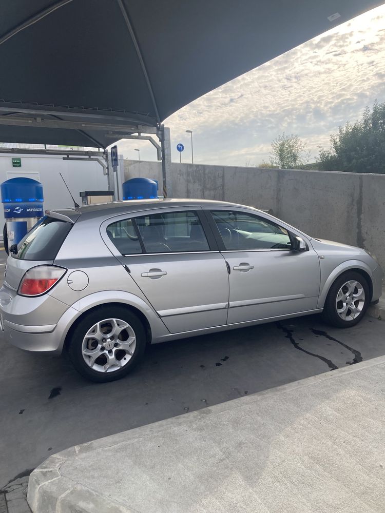 Opel Astra H 5 lugares