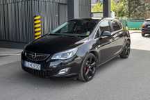 Opel Astra 1,6T (180KM) Bezwypadkowa