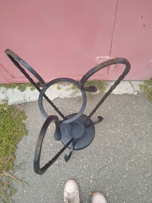 Подставка металлическая