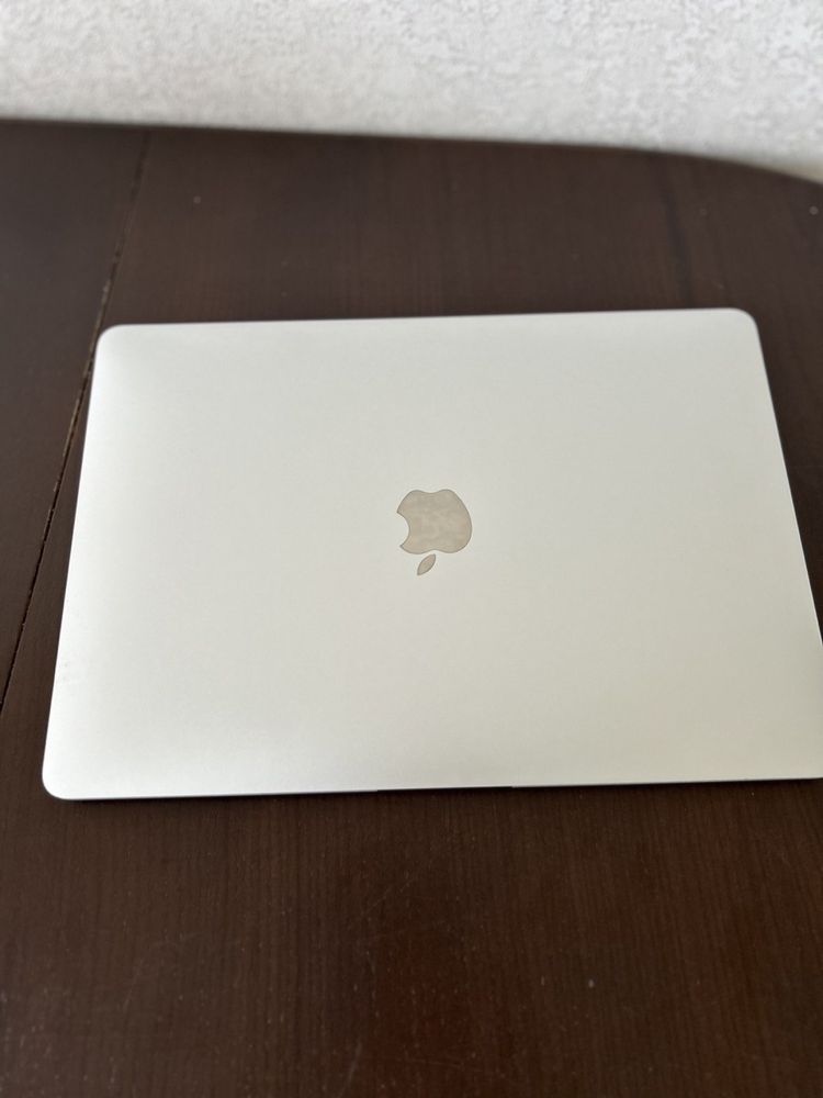 Macbook air 8gb 256 gb ідеальний стан