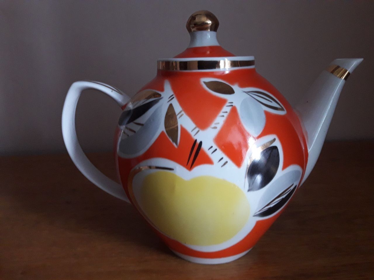 Чайник для кипятка фарфоровый Яблоко