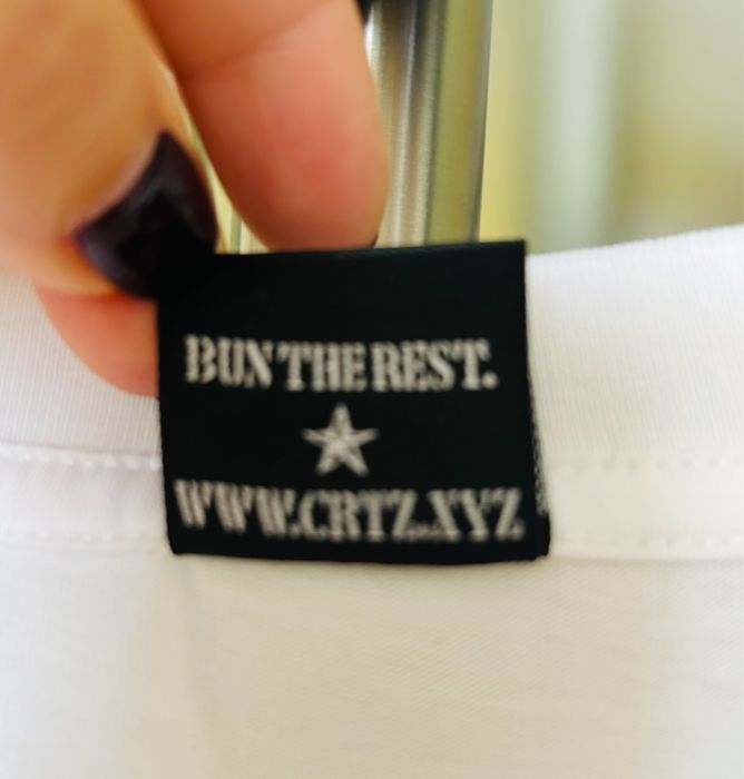 Biała koszulka Corteiz z różowym napisem rozmiar M jak nowa