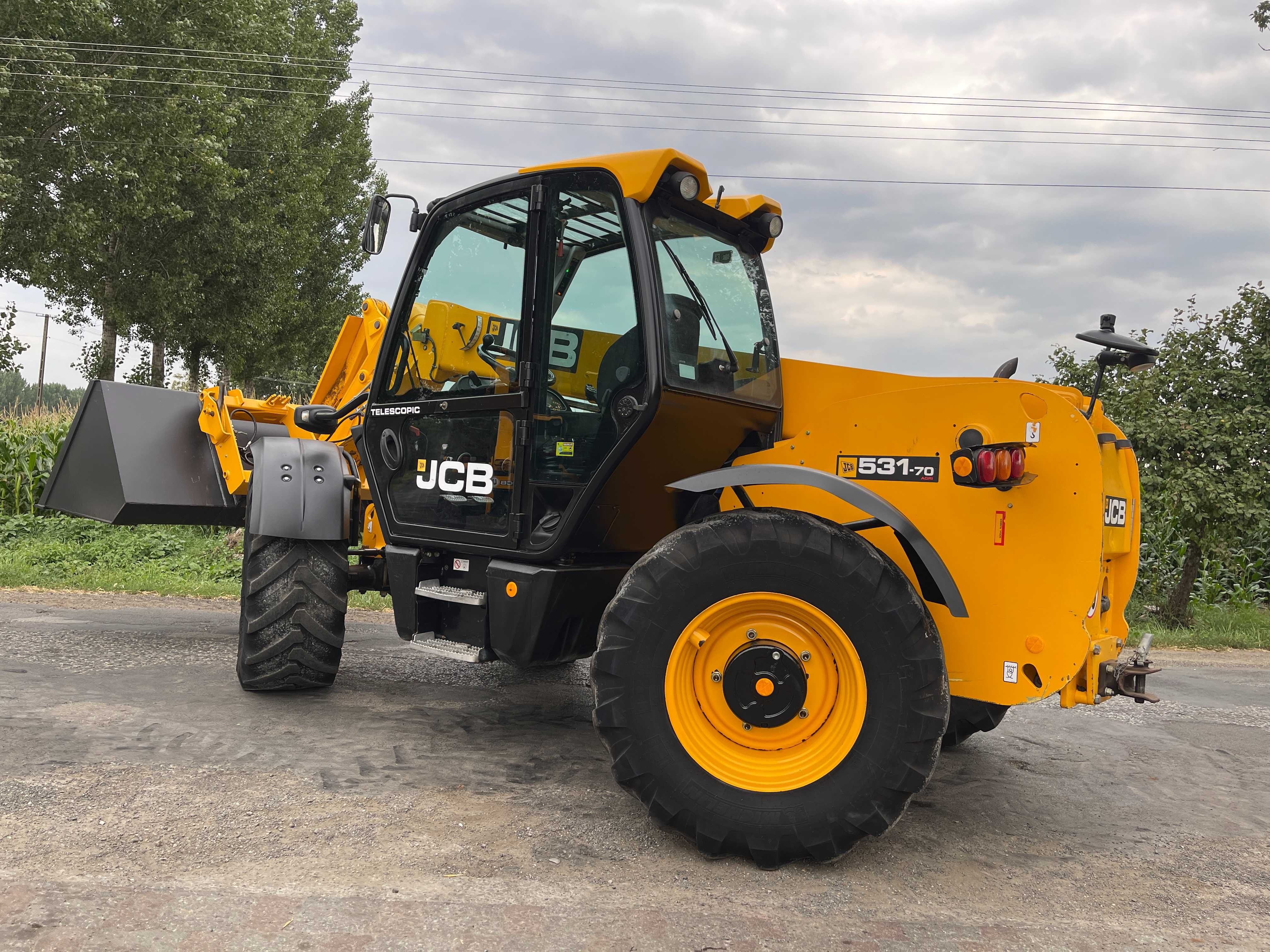 Ładowarka teleskopowa Jcb 531-70 AGRI_2015 ROK_Bardzo ładna_7 Metrów