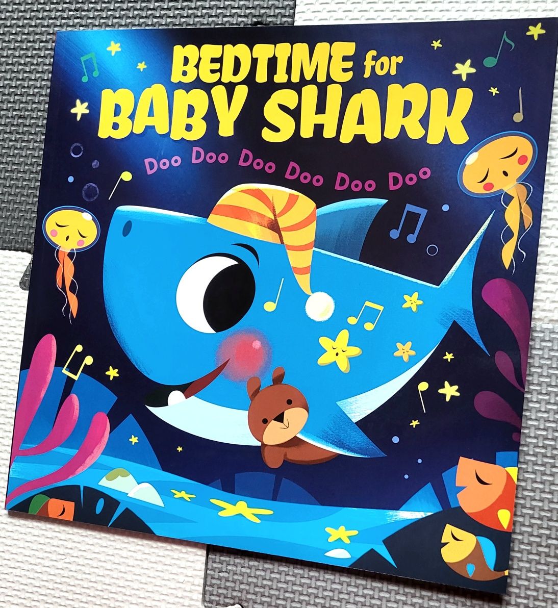 Bedtime for Baby shark doo doo doo doo doo doo książeczka po angielsku