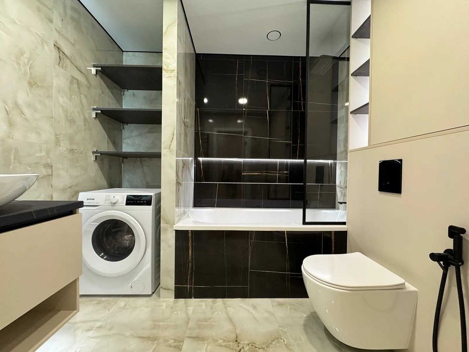 Терміново! Укомплектована двокімнатна поблизу ТРЦ "Veles Mall"