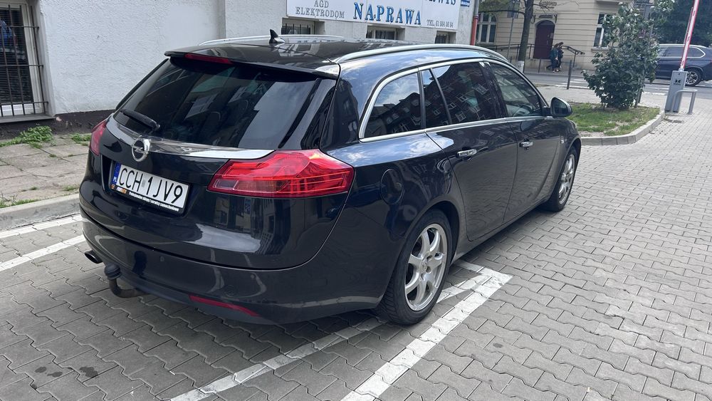 Opel Insignia 2.0 CDTI 163 KM Sports Tourer Cosmo czarny szyberdach