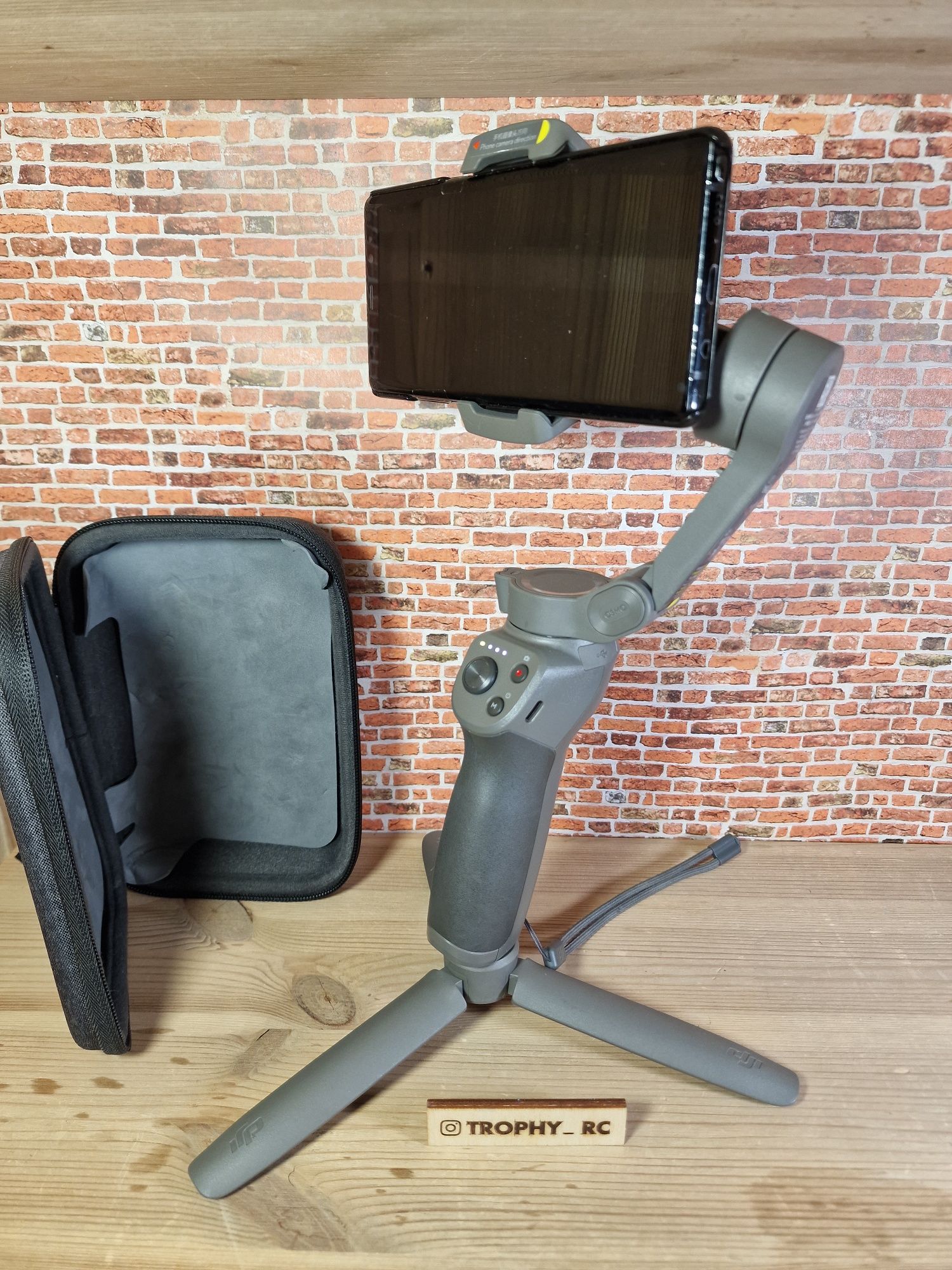 DJI osmo mobile 3 стабилизатор для мобильного телефона