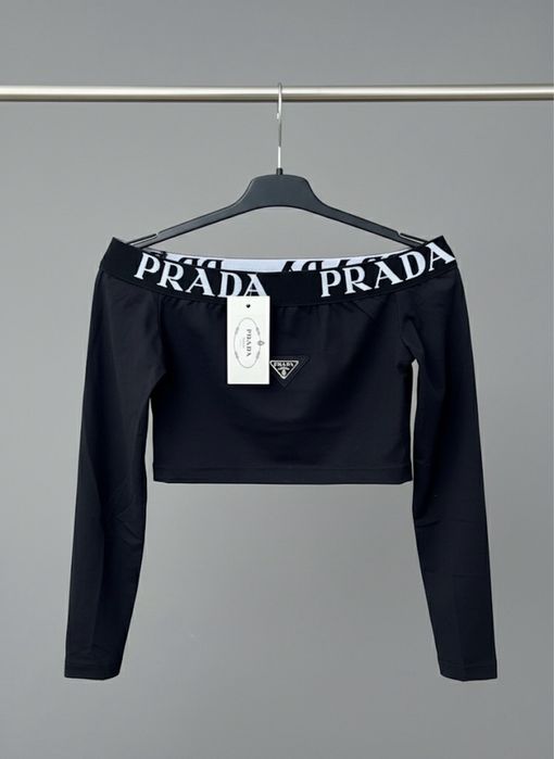 Top sem ombros preto