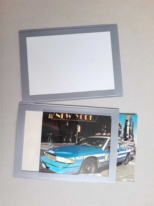 2 magnetyczne szare ramki na lodówkę na zdjęcia 10x15 notatki rysunki