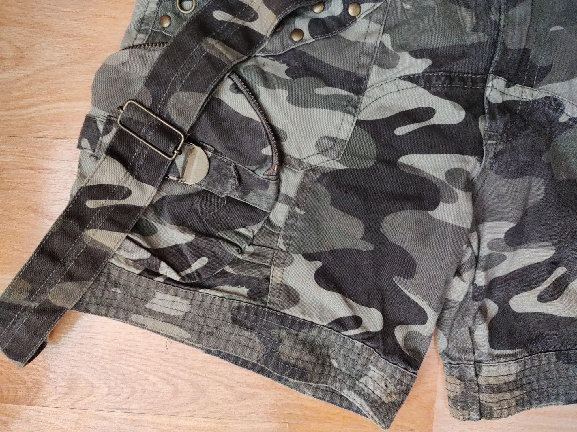 szorty | spodenki | szelki | na szelkach | moro | khaki | nity | ćwiek