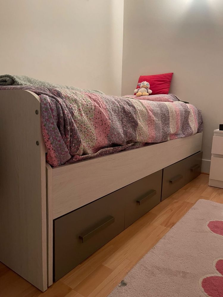 cama(s) com 4 gavetas