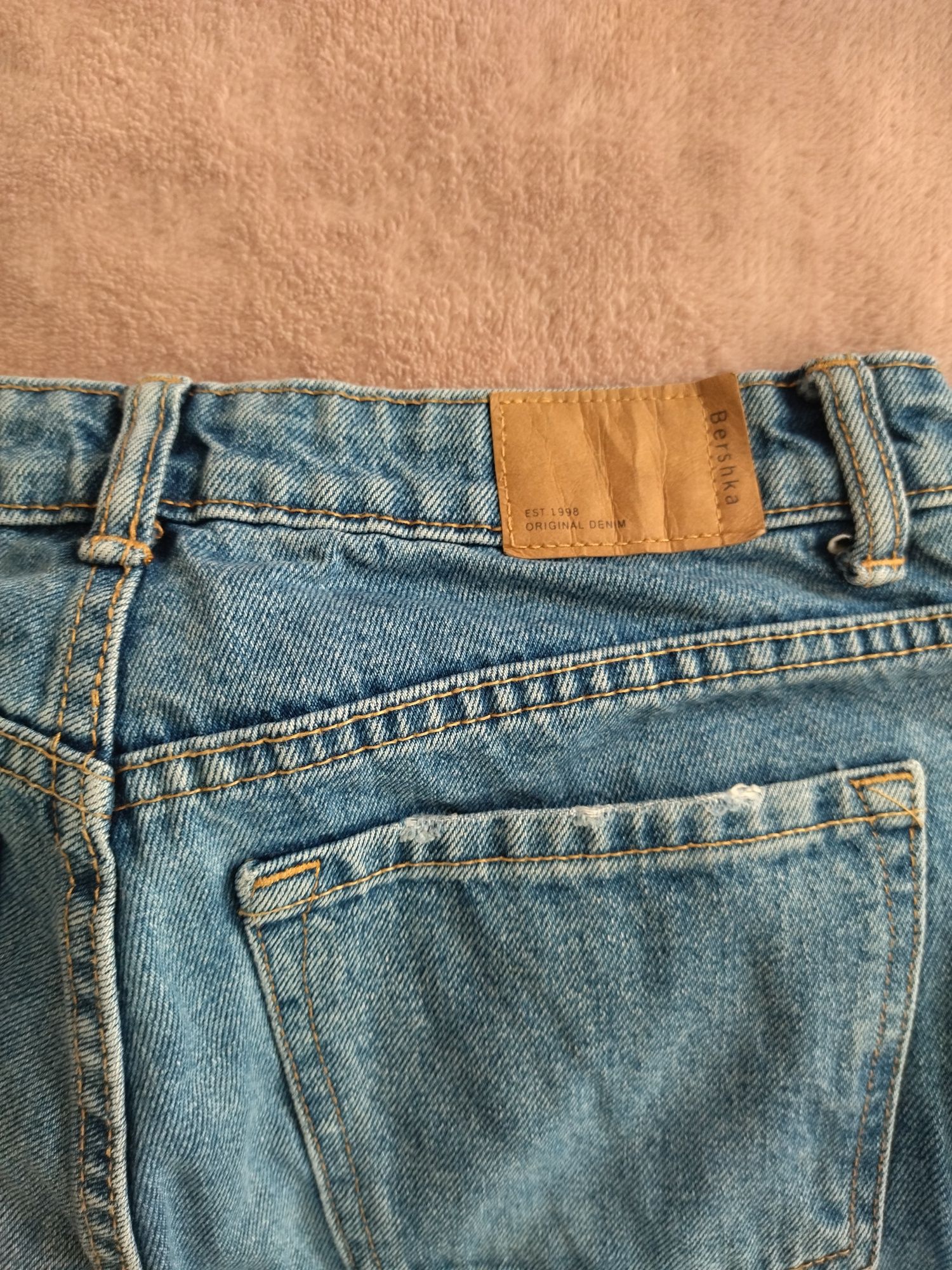 Spodnie jeansy boyfriend 32