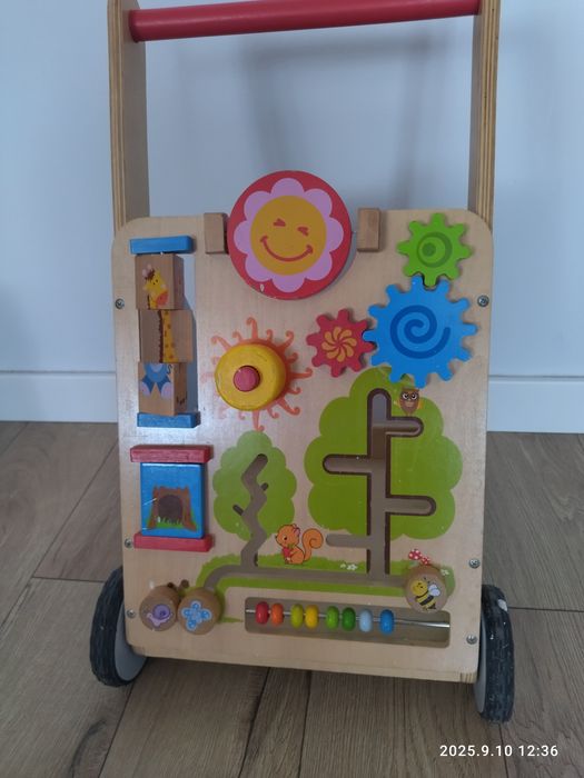 Drewniany pchacz dla dziecka