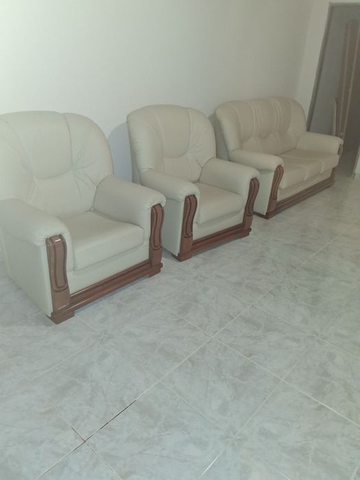 Conjuntos  de sofá, em boas condições. 220€.santa barbara de nexe,faro