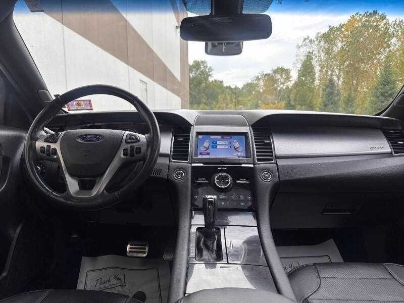 2016 Ford Taurus SHO