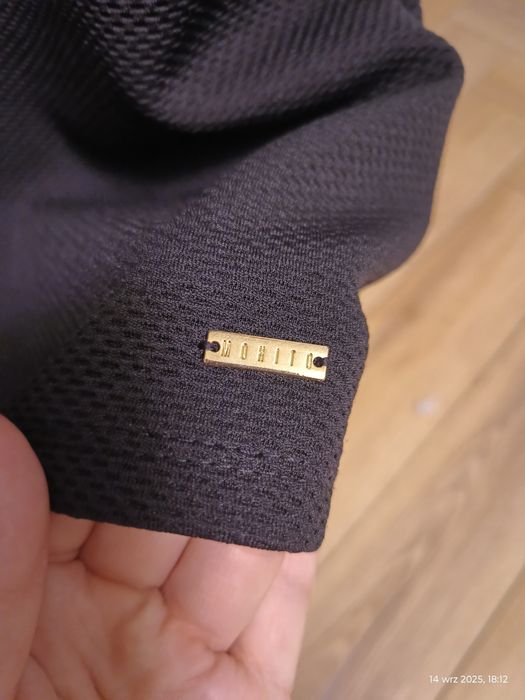 Mała czarna sukienka s 36