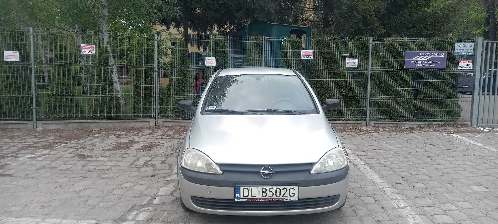 Opel Corsa 2003 rok 1.0 benzyna ,klima ,stan b.dobry 3 drzwiowy