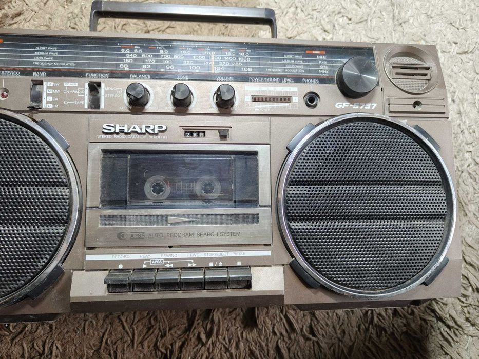 Radio magnetofon Sharp GF 5757