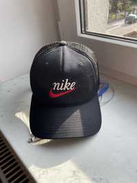 Czapka z daszkiem Nike trucker fullcap oldscholl