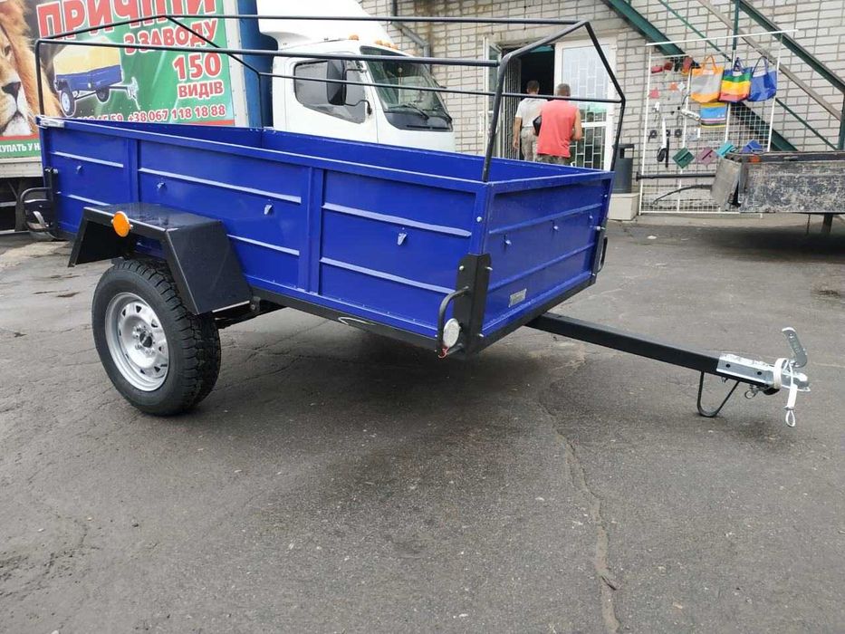 Міцний причіп до автомобіля  від заводу виробника 2000*1300*400