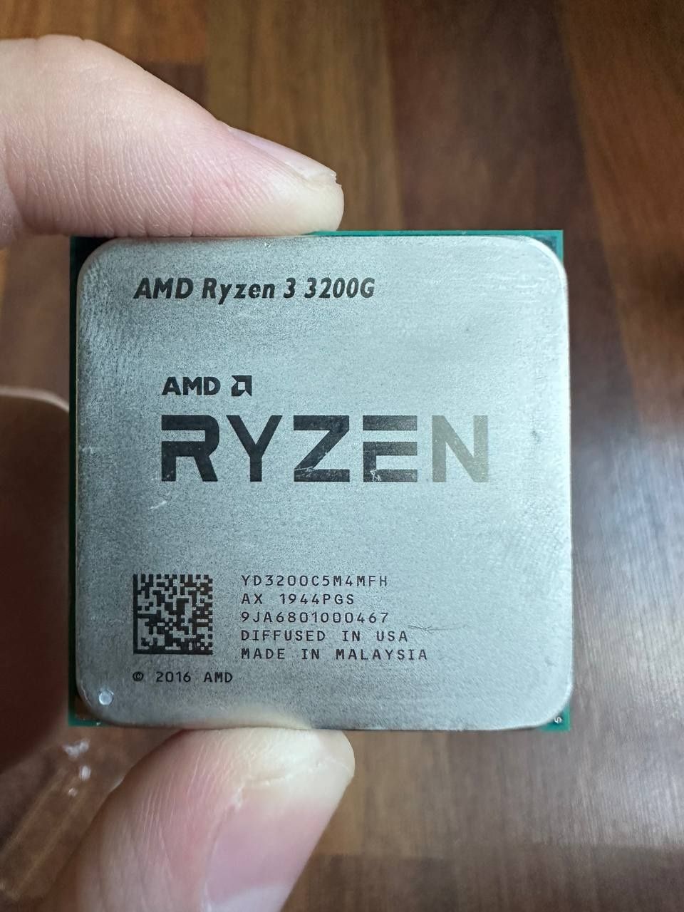 Процесор Ryzen 3 3200g + боксовий кулер