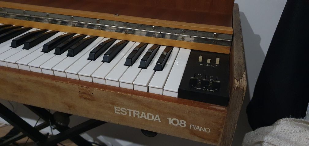 Syntezator ESTRADA 108 Piano