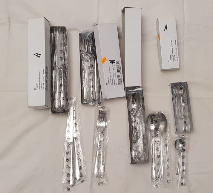 Чашки, тарелки, блюдце, вилки, ножы