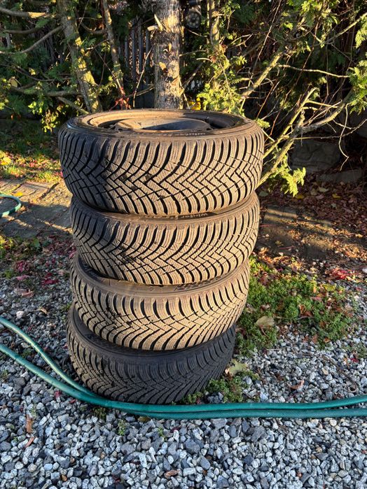 Koła stalowe 16 zimowe opony 6/8 mmm Audi Volkswagen Skoda Seat