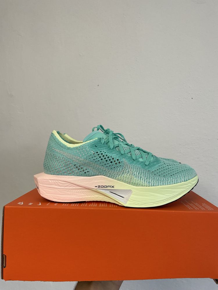 Оригінальні кросівки Nike Vaporfly Next 3