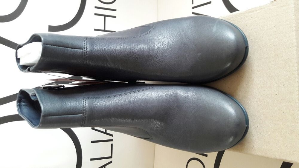 Чоботи напівчоботи жіночі шкіряні р. 42 ЕССО