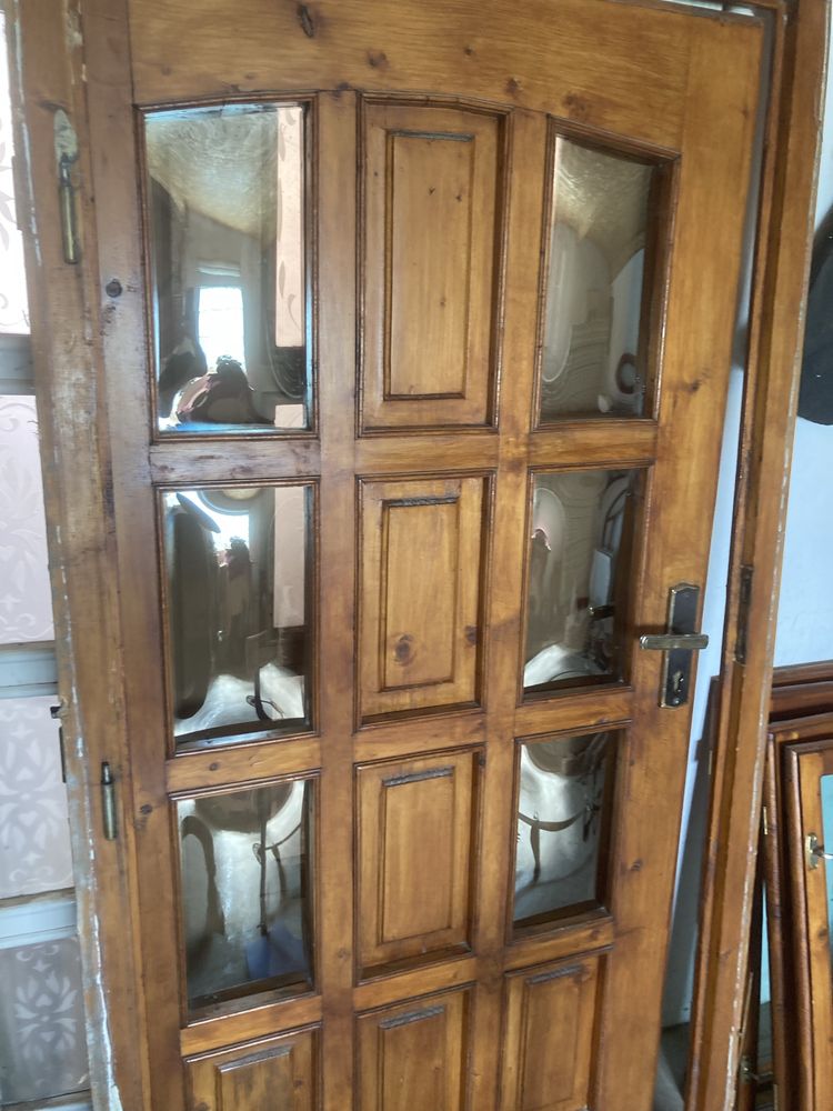 Продаються Вхідні двері