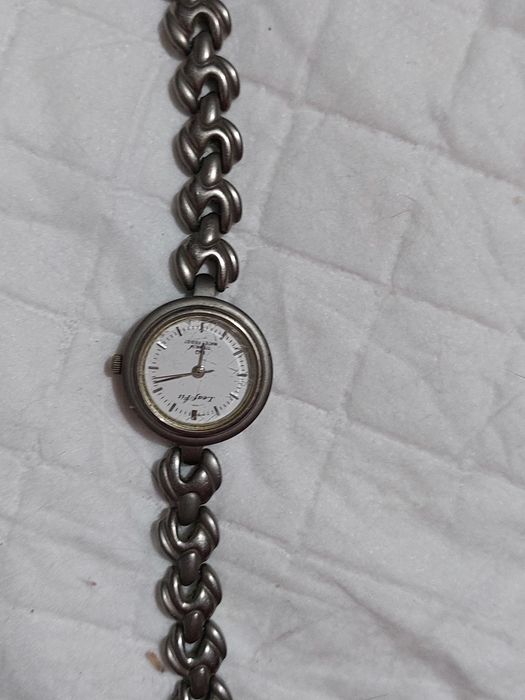 Годинник наручний жіночий