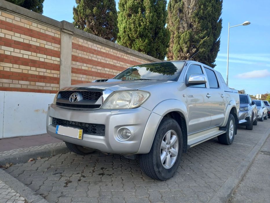 Toyota Hilux 2.5 D-4D 4WD CD CM PM+AC