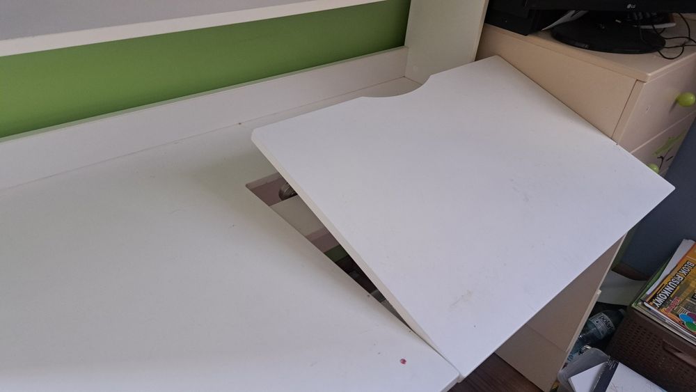 Biurko rosnące z dzieckiem