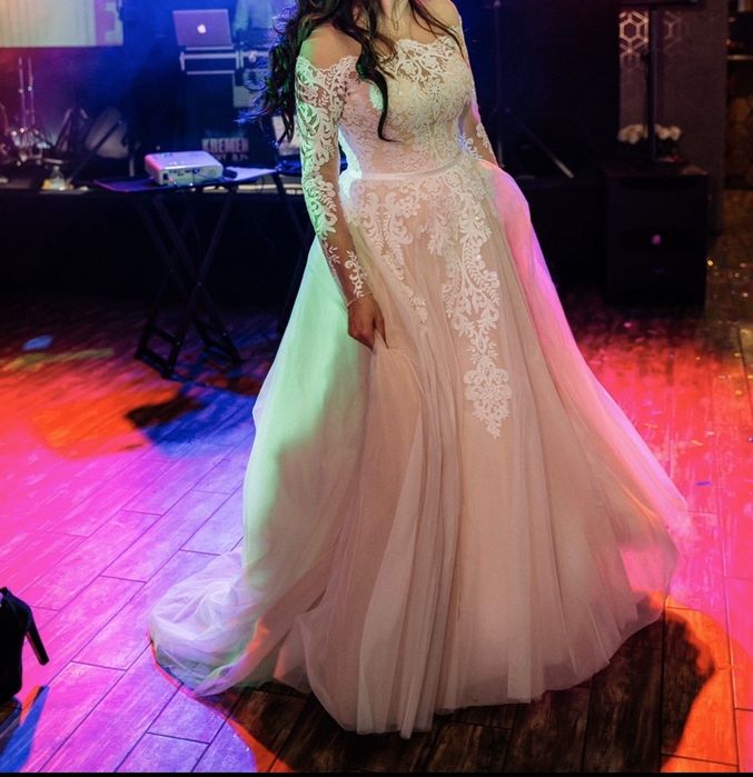 Весільна сукня 48р