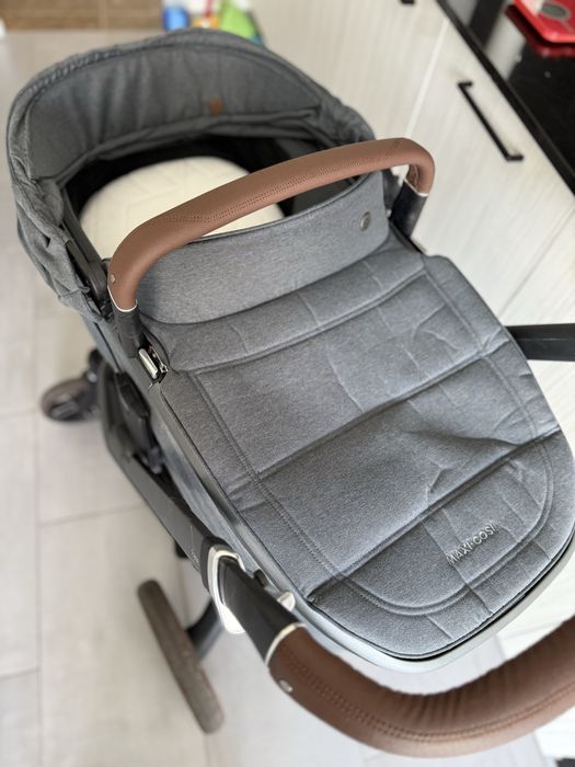 Carrinho de bebé MAXI COSI modelo FAME