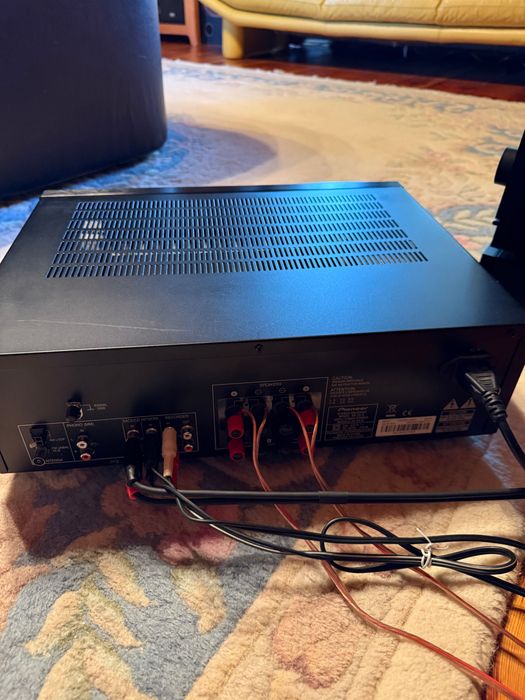 Amplituner Pioneer SX- 20 z pilotem/ moc 2 x 100 W