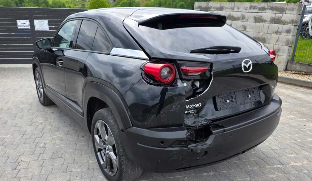 Бампер передній Mazda MX-30 розборка Mazda MX-30