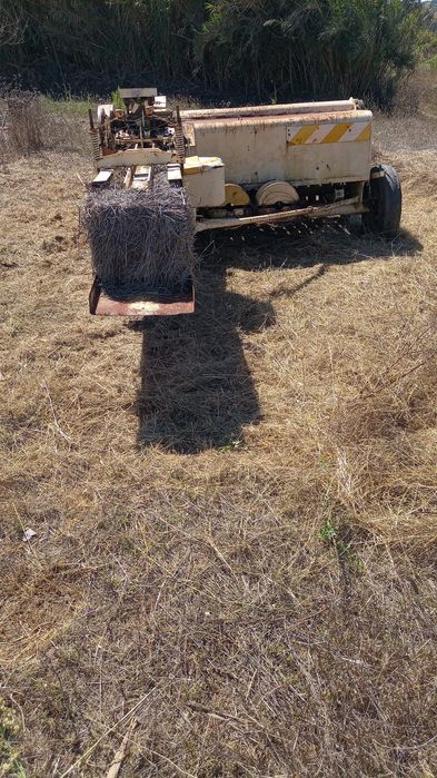 Enfardadeira de arame