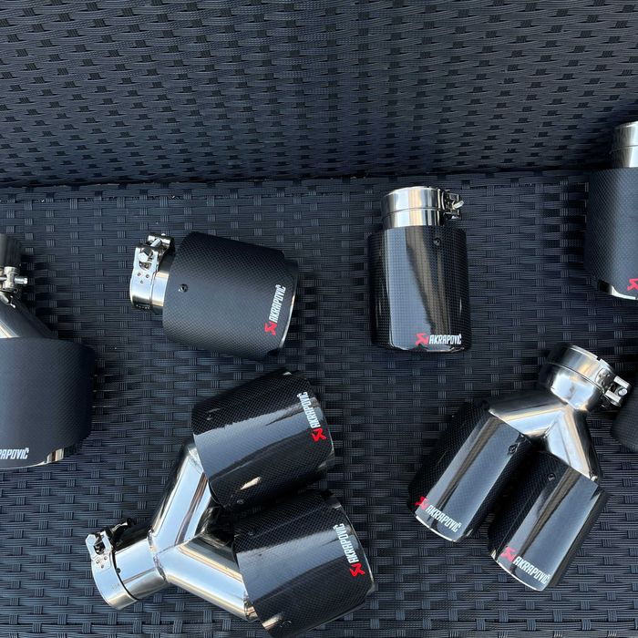 Склад наявність розпродаж насадки насадка глушителя глушника akrapovic