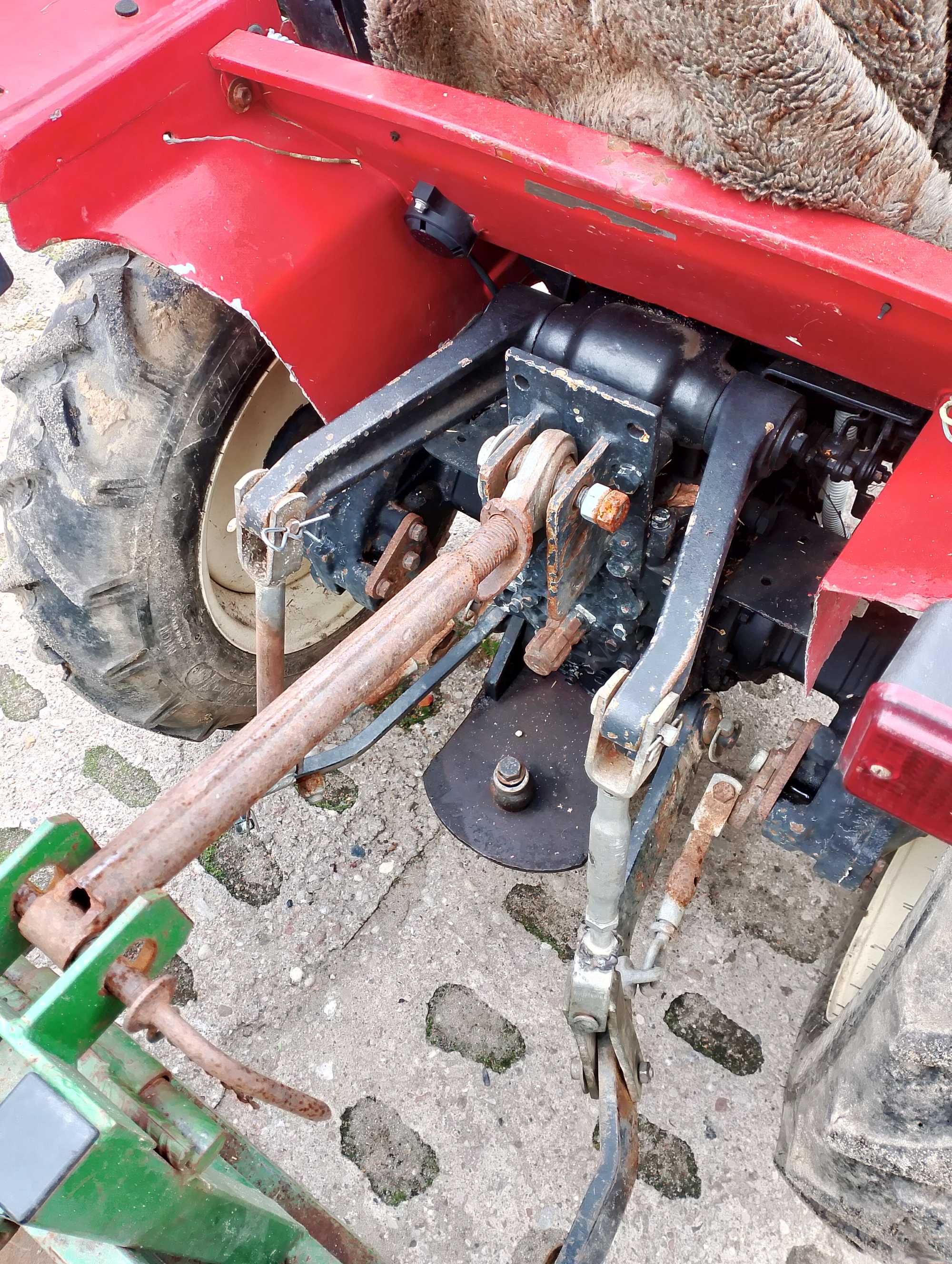 Mini traktorek Yanmar f145