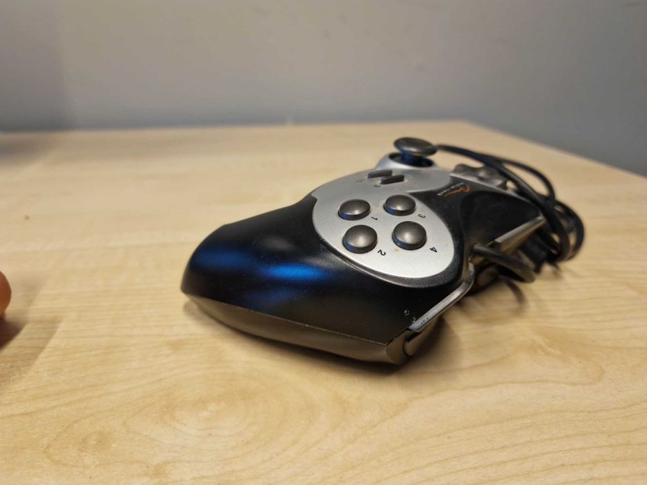 Kontroler Pad PC Media-tech CORSAIR