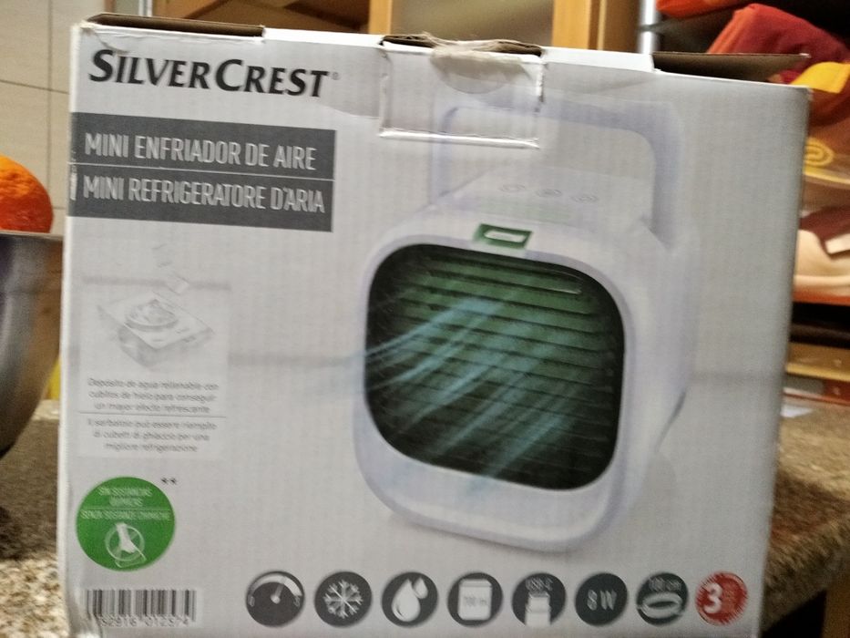 Refrigerador de ar  miniatura