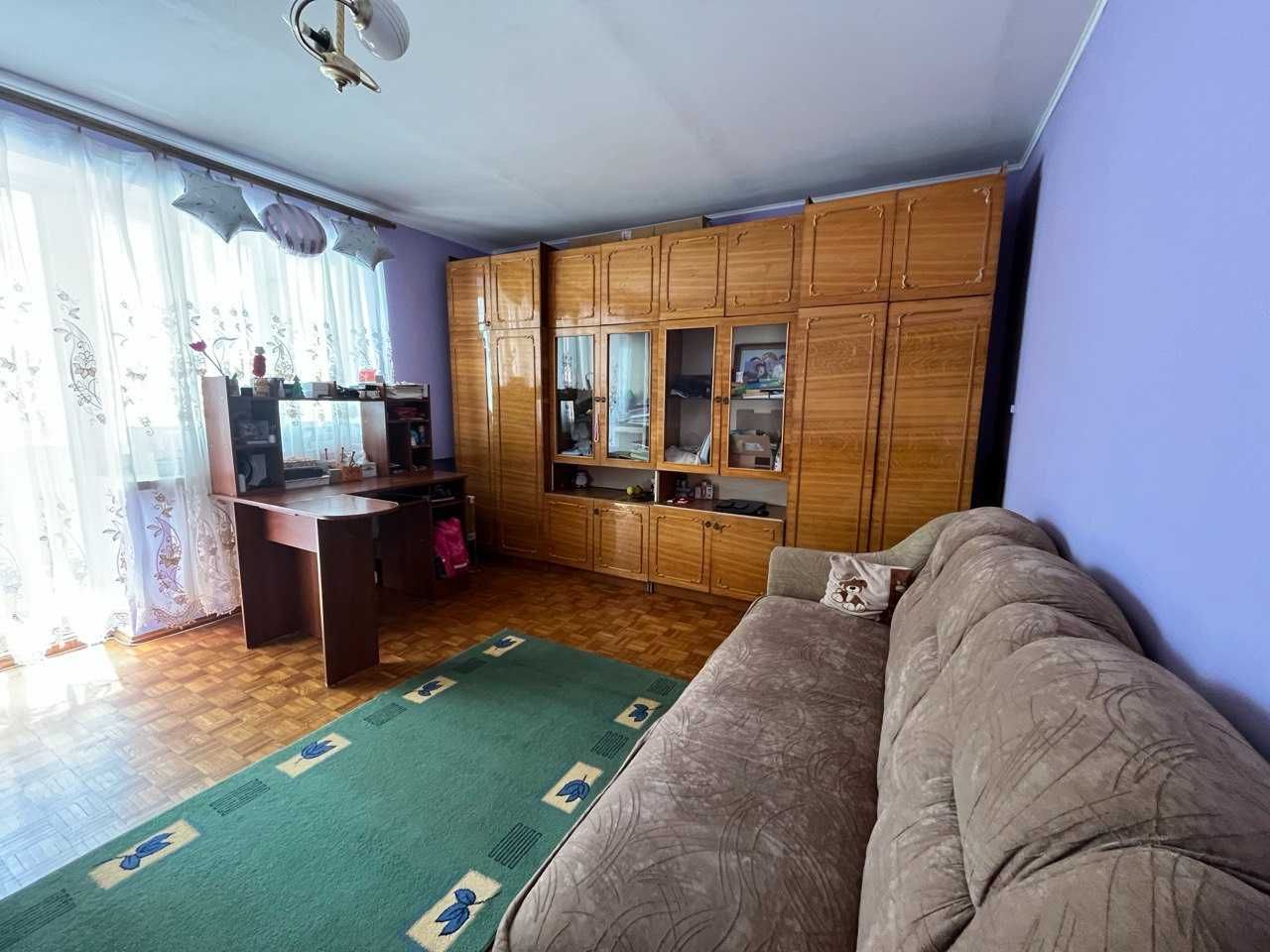 Продається однокімнатна квартира. Богородчани.