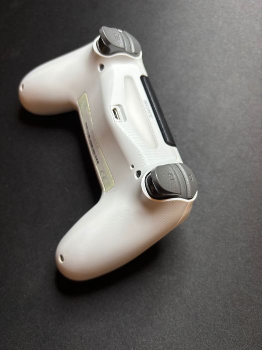 Pad do PlayStation 4, biały, white