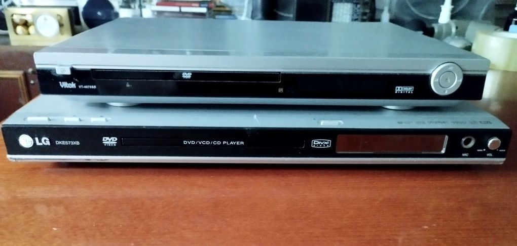 DVD Плеер LG DKE573xb