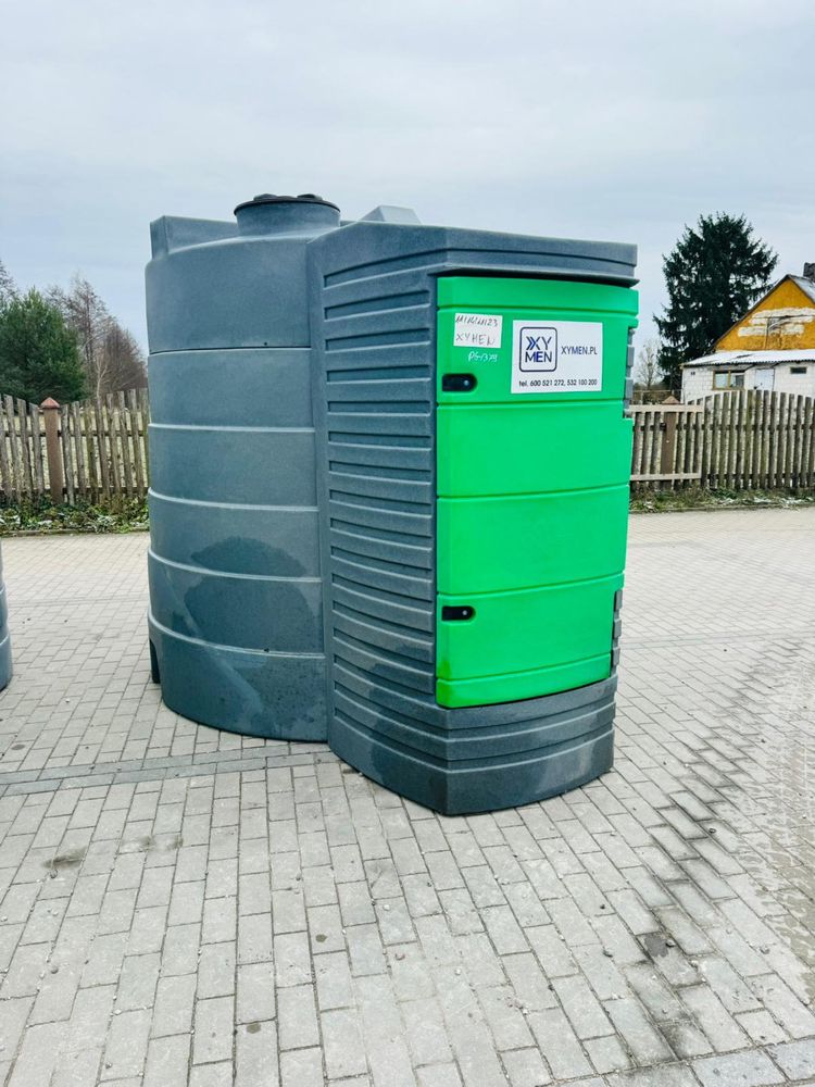 Dystrybutor paliwa, zbiornik na olej napedowy. Transport w cenie