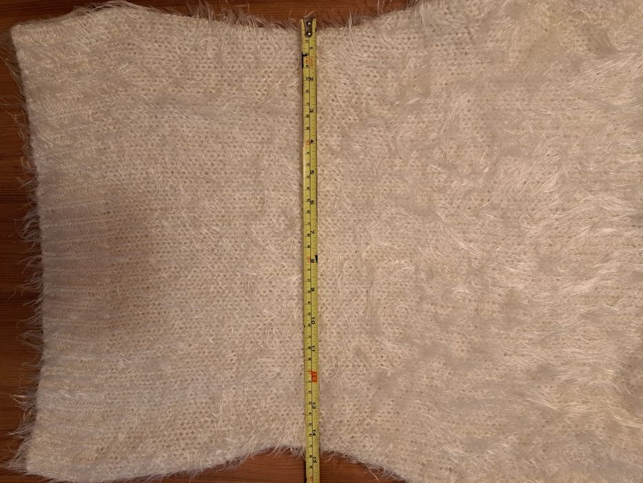 Ciepły sweter z golfem