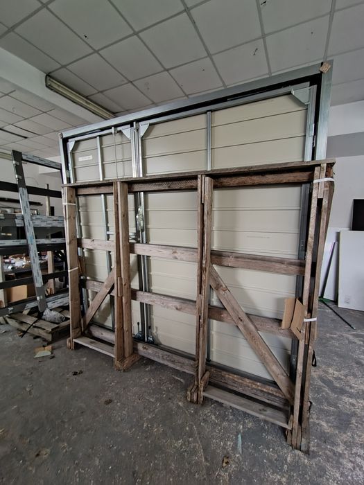 Brama garażowa Wiśniowski nowa dwuskrzydłowa 2430x2225 ciemny brąz