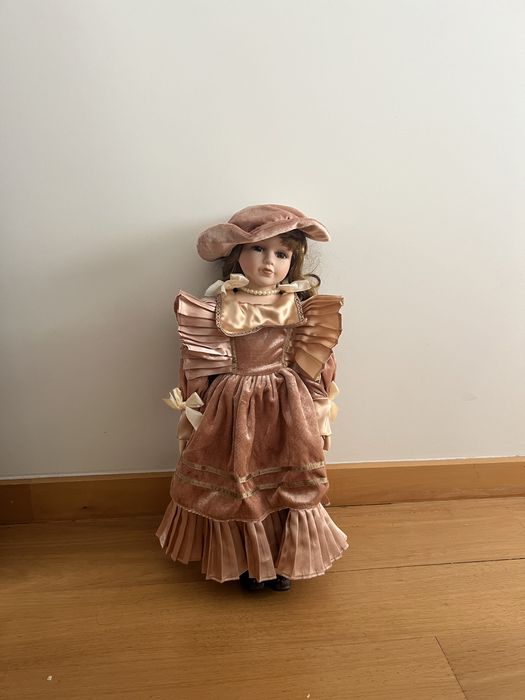 Boneca de porcelana